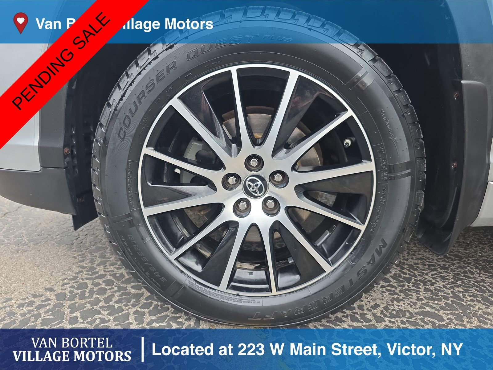 Used 2018 Toyota Highlander SE image 35