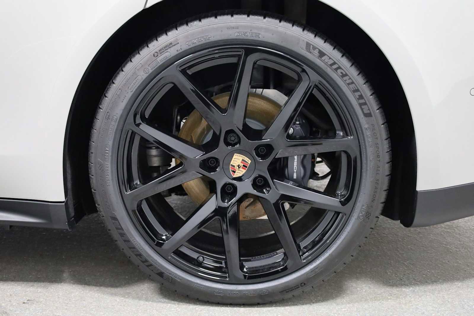 New 2026 Porsche Panamera image 38