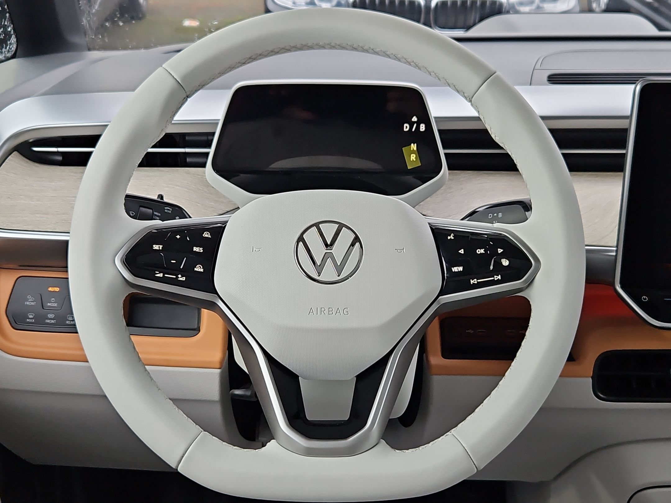 New 2025 Volkswagen ID. Buzz Pro S Plus AWD/4WD image 14