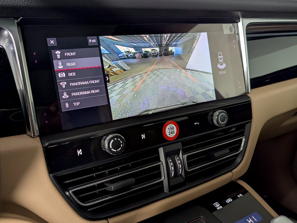 New 2026 Porsche Macan AWD/4WD image 32