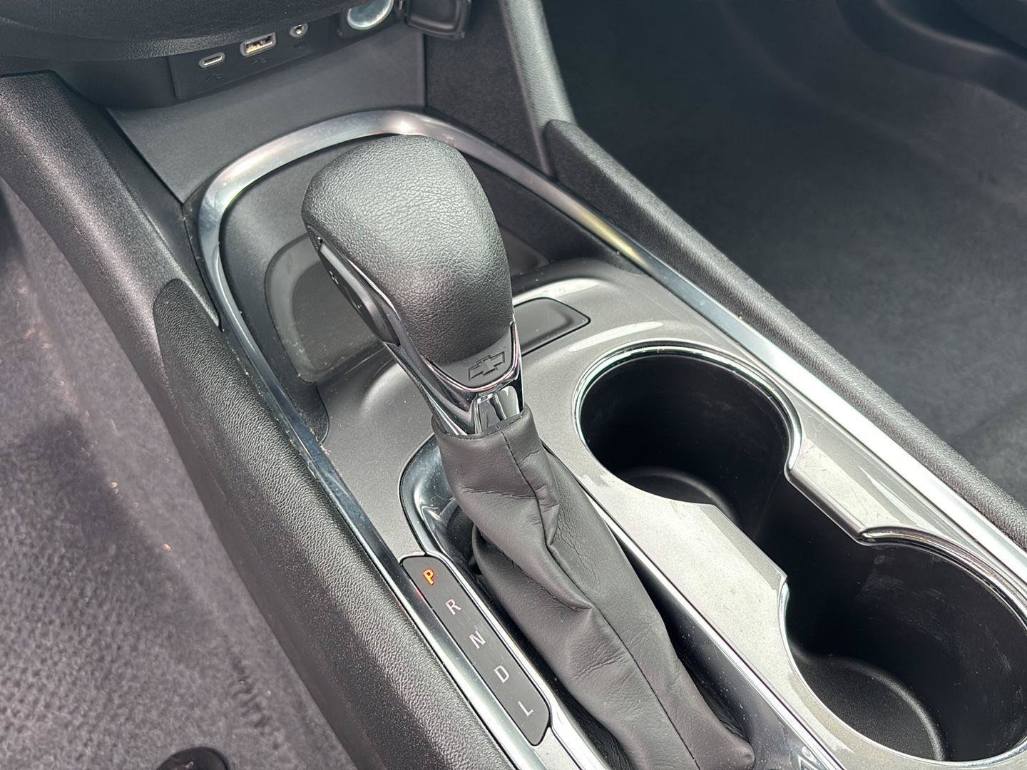 Used 2023 Chevrolet Malibu LT FWD image 23