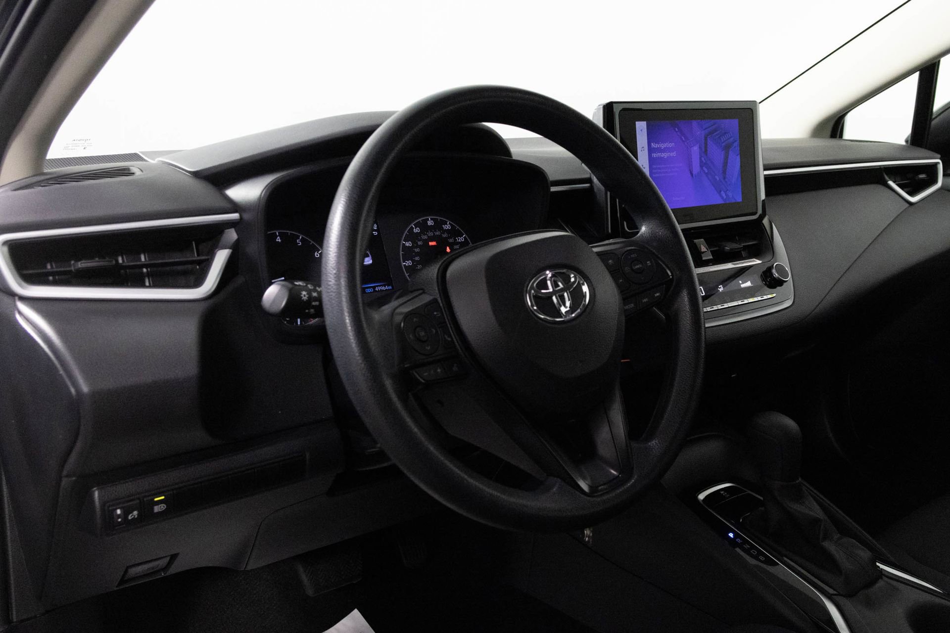 Used 2024 Toyota Corolla LE image 4