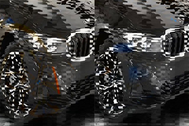 New 2026 BMW 330i xDrive Sedan w/ Convenience Package image 30