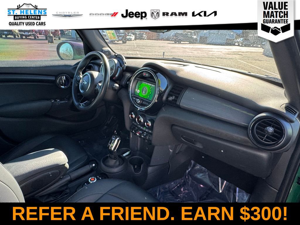 Used 2020 MINI Cooper 4-Door Hardtop w/ Storage Package image 27