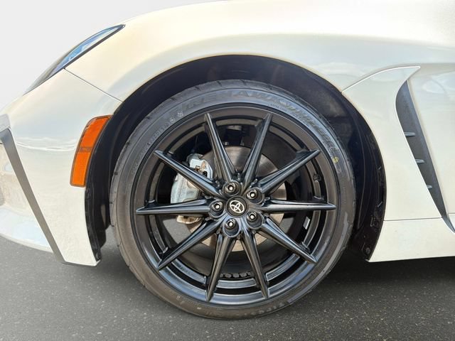 Used 2024 Toyota GR86 Premium RWD image 10