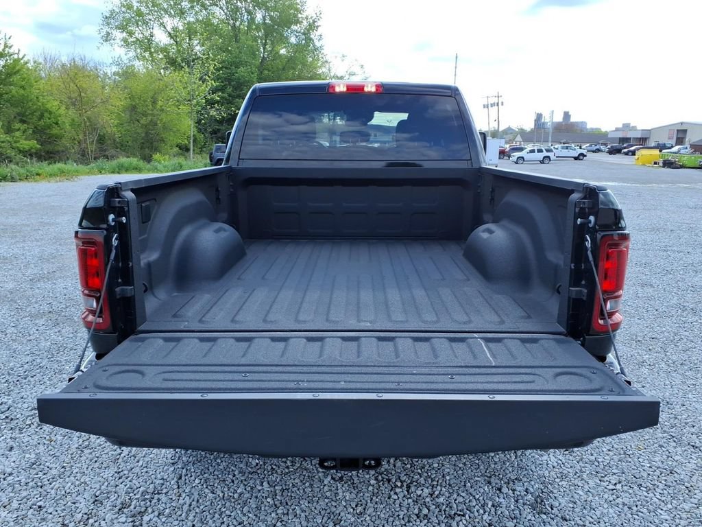Used 2025 RAM 2500 Big Horn AWD/4WD image 16