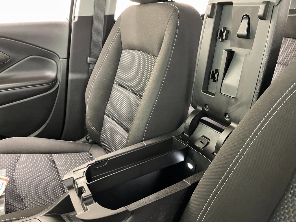 Certified 2022 GMC Terrain SLE w/ Driver Convenience Package image 31