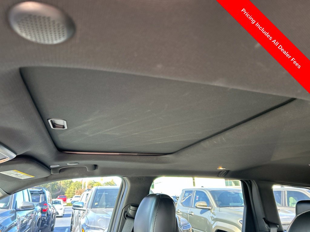 Used 2019 Jeep Grand Cherokee Altitude RWD image 6
