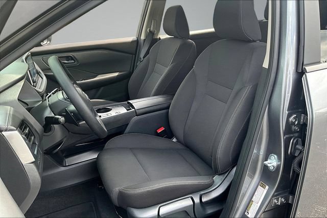 Used 2025 Nissan Rogue S FWD image 21