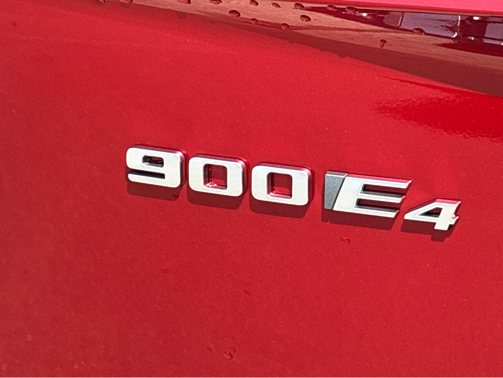 New 2026 Cadillac Vistiq Sport image 24