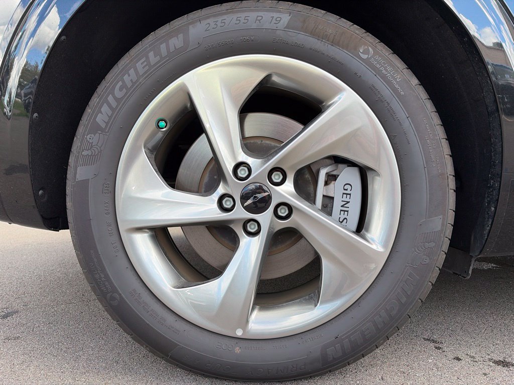 Certified 2026 Genesis GV70 2.5T Select AWD/4WD image 23