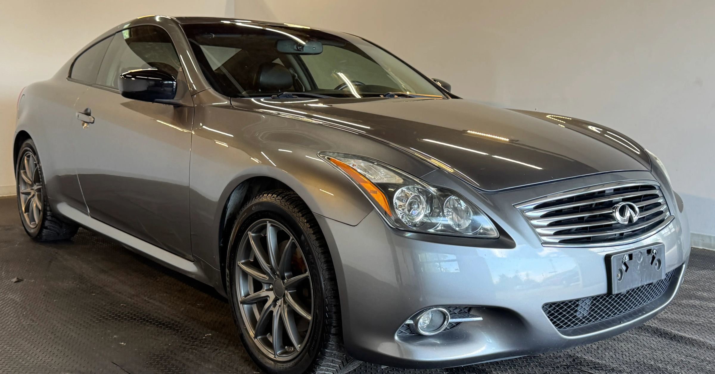 Used 2011 INFINITI G37 x Coupe w/ Premium Pkg image 4