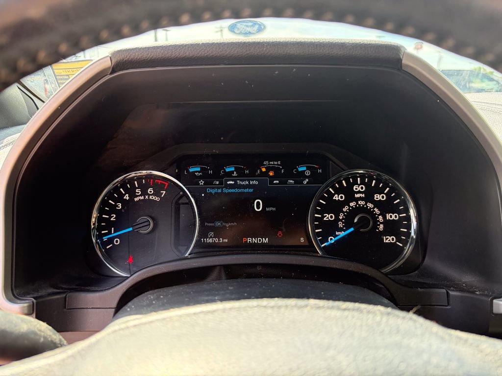 Used 2017 Ford F150 Lariat w/ Equipment Group 502A Luxury AWD/4WD image 26