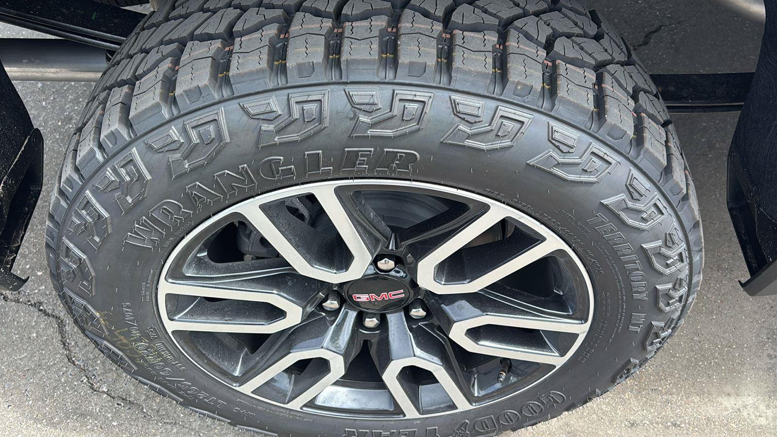New 2026 GMC Sierra 1500 AT4 w/ AT4 Premium Package AWD/4WD image 12