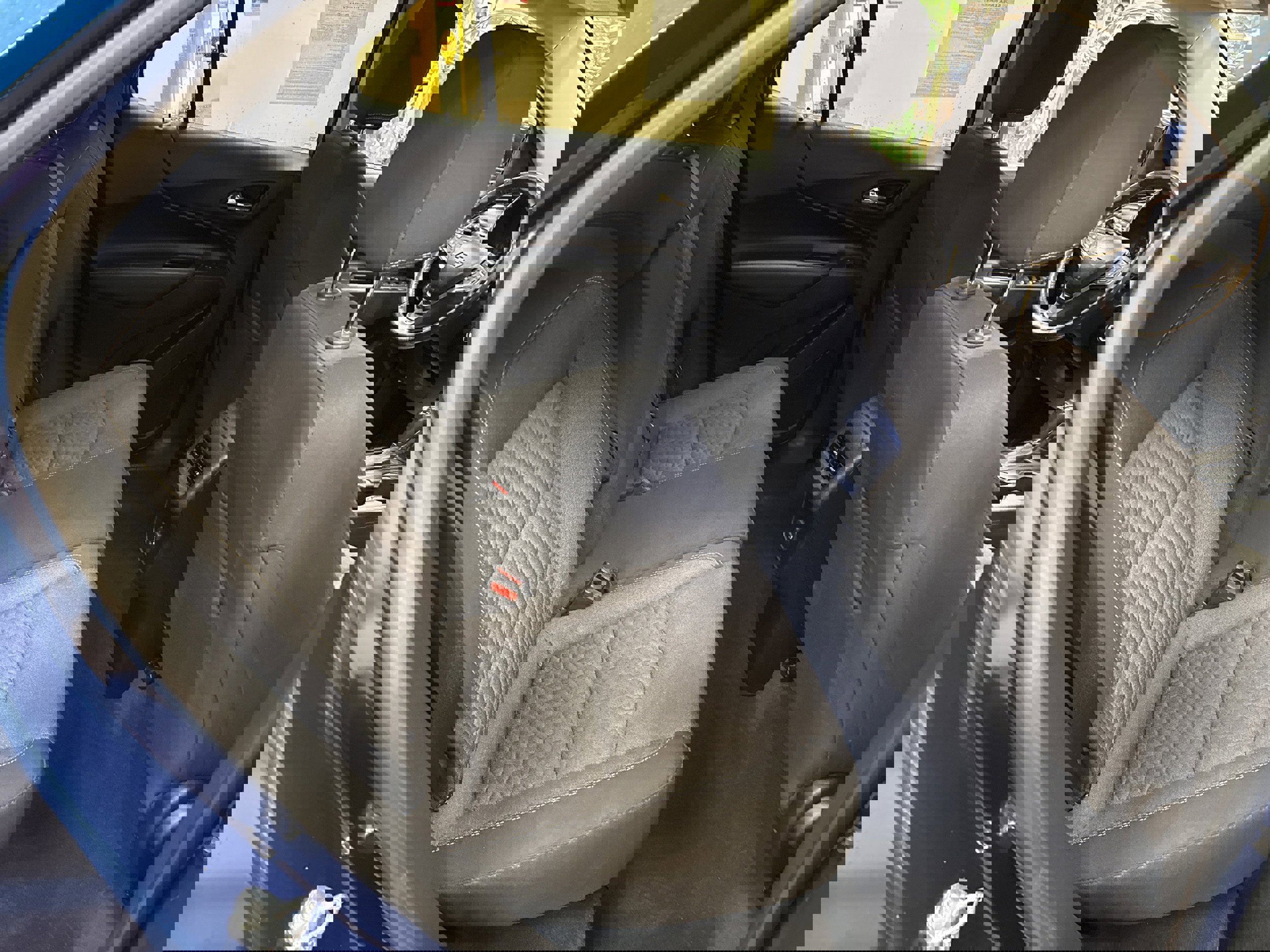 Used 2019 Chevrolet Equinox LT w/ Driver Convenience Package image 27