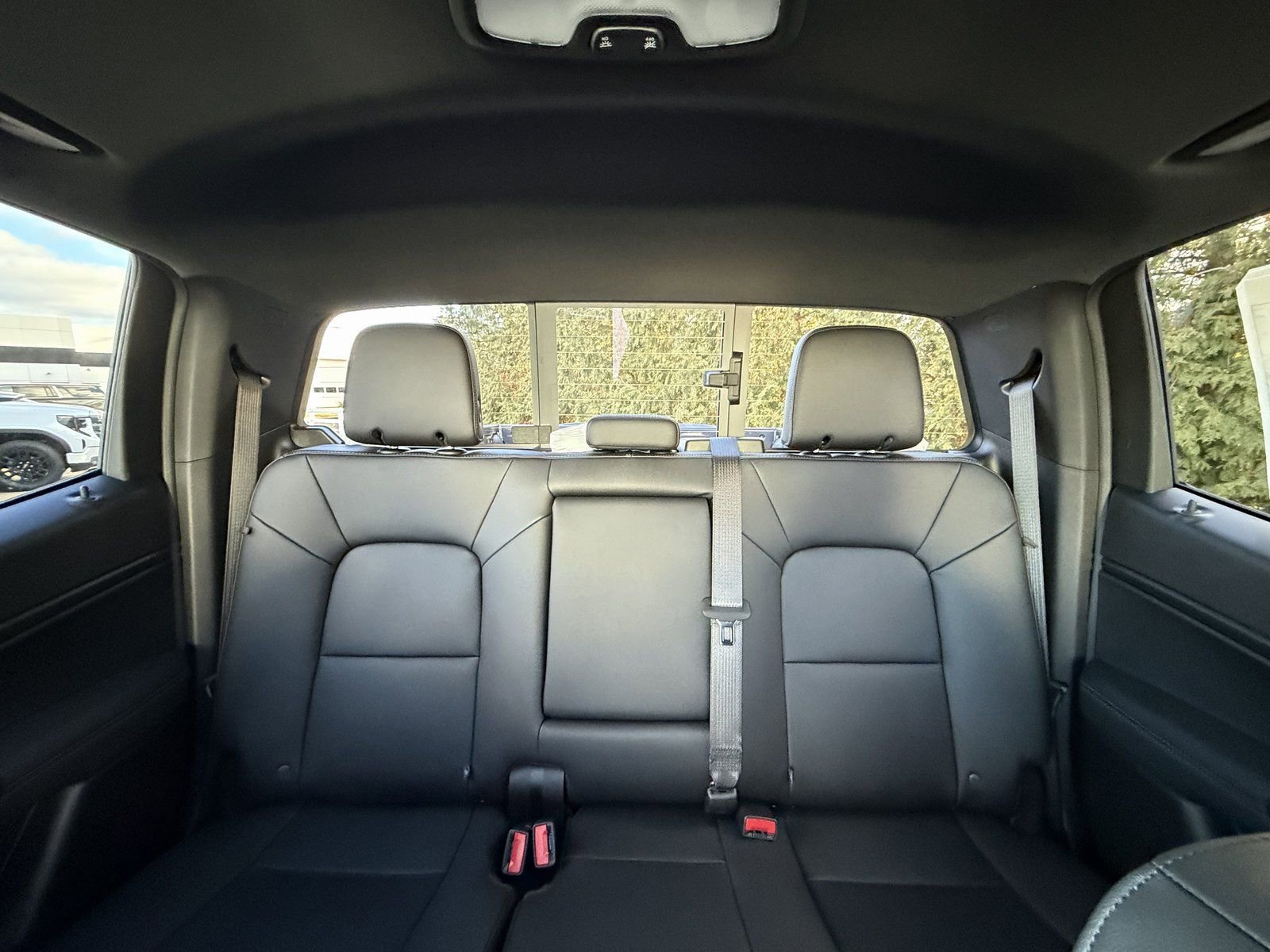 New 2026 GMC Canyon Elevation w/ Convenience Package image 3