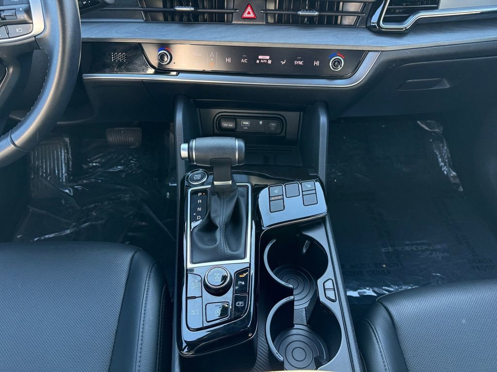 Used 2025 Kia Sportage X-Line image 11