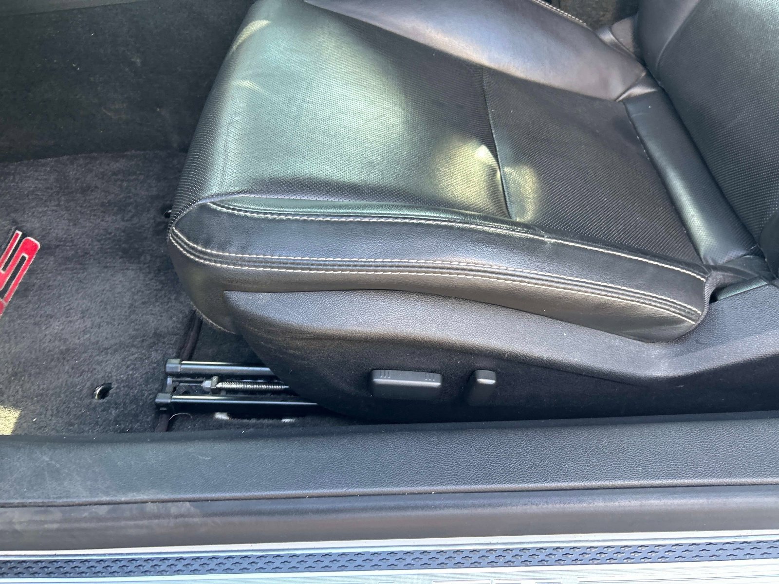 Used 2015 Chevrolet Camaro SS image 16