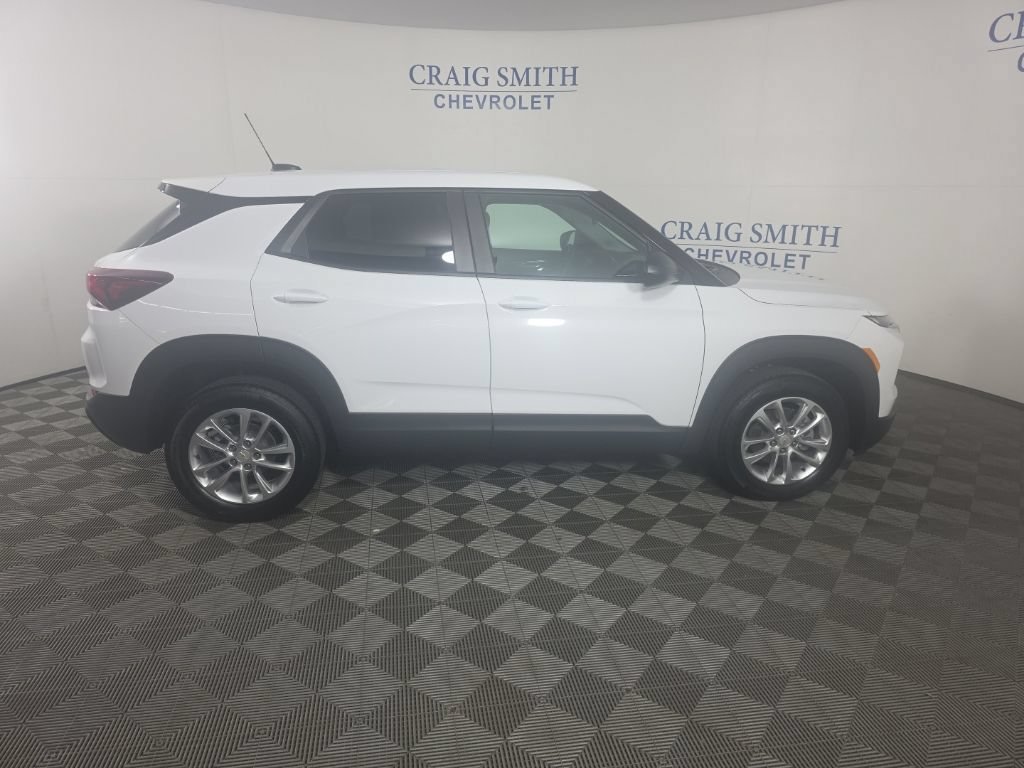 New 2026 Chevrolet TrailBlazer LS w/ LS Convenience Package AWD/4WD image 6