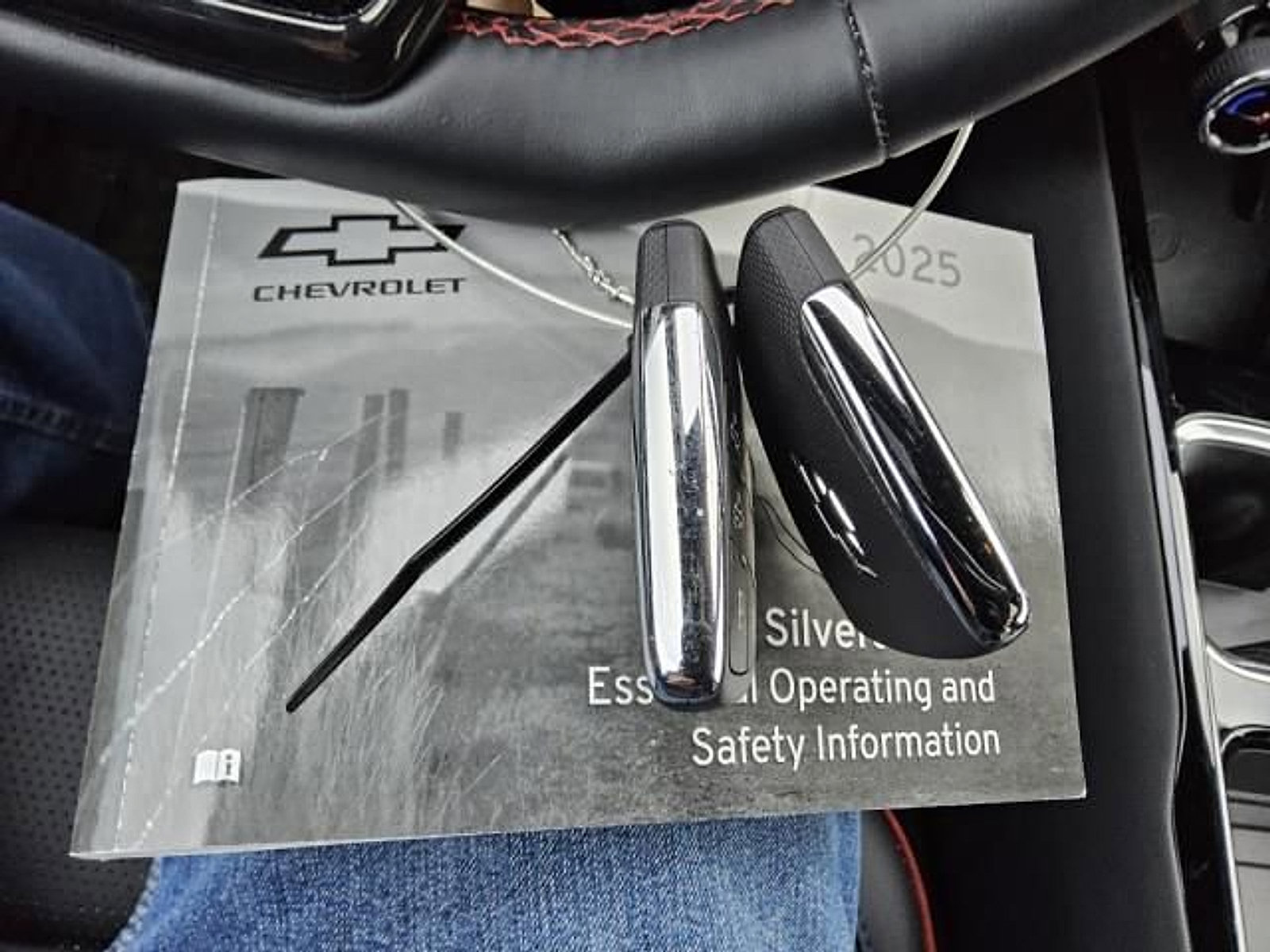 Certified 2025 Chevrolet Silverado EV RST AWD/4WD image 17