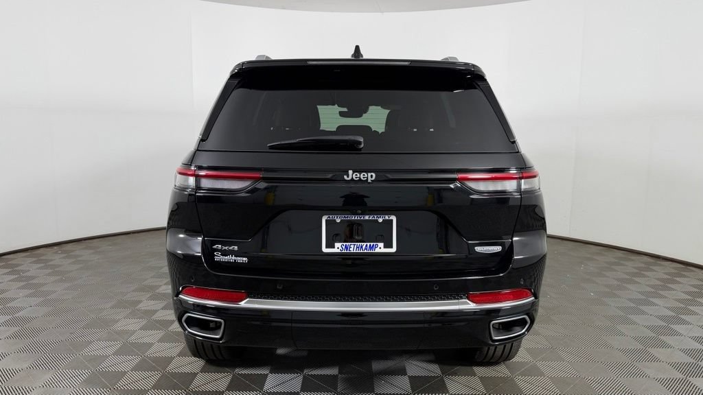 Used 2023 Jeep Grand Cherokee Summit AWD/4WD image 7