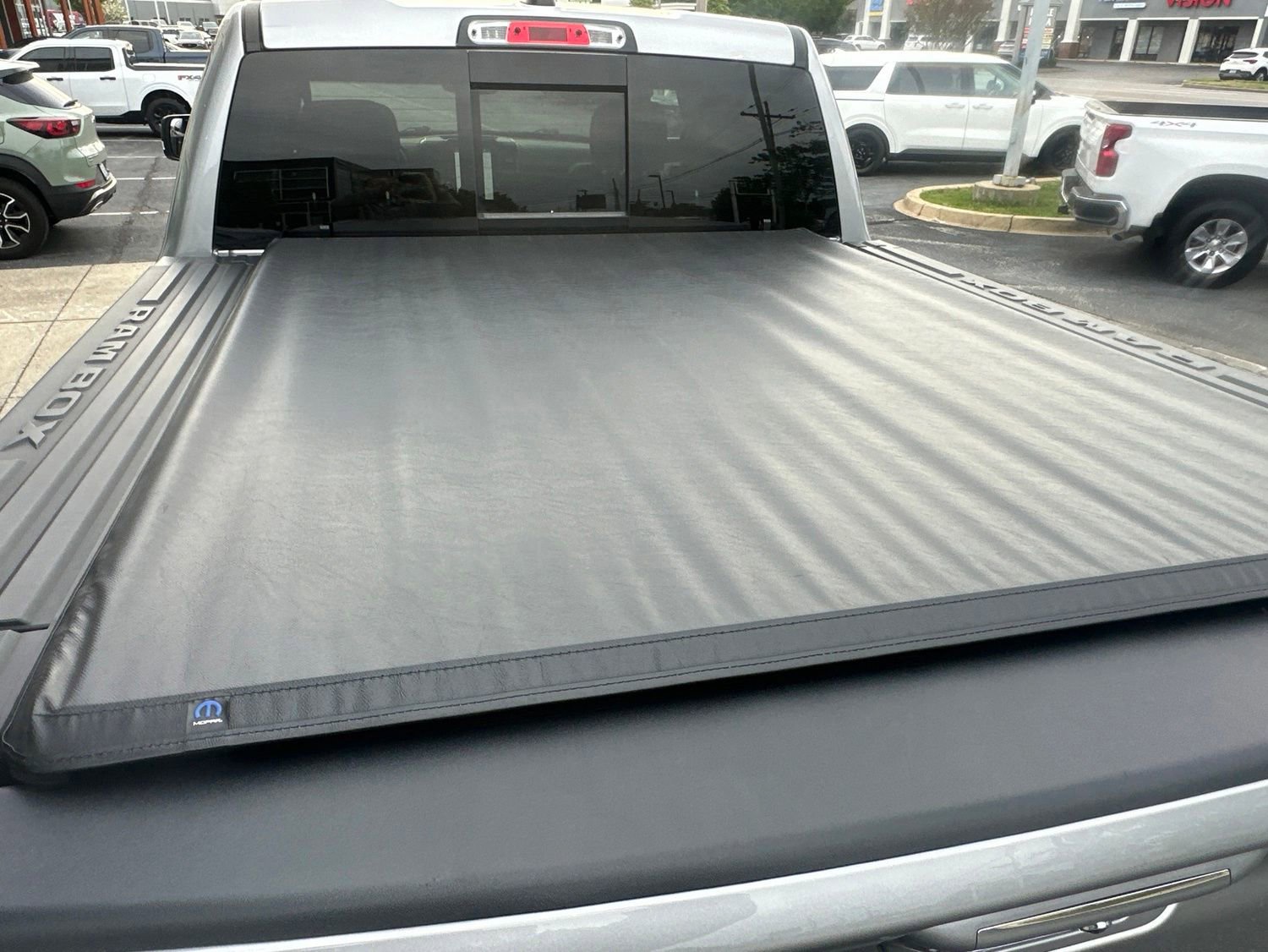 Used 2022 RAM 1500 Limited w/ Body Color Bumper Group AWD/4WD image 19