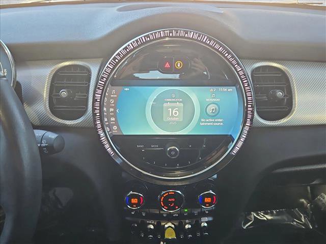Used 2024 MINI Cooper SE image 15