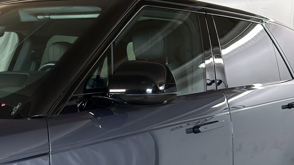 Used 2024 Land Rover Range Rover Sport SE image 5