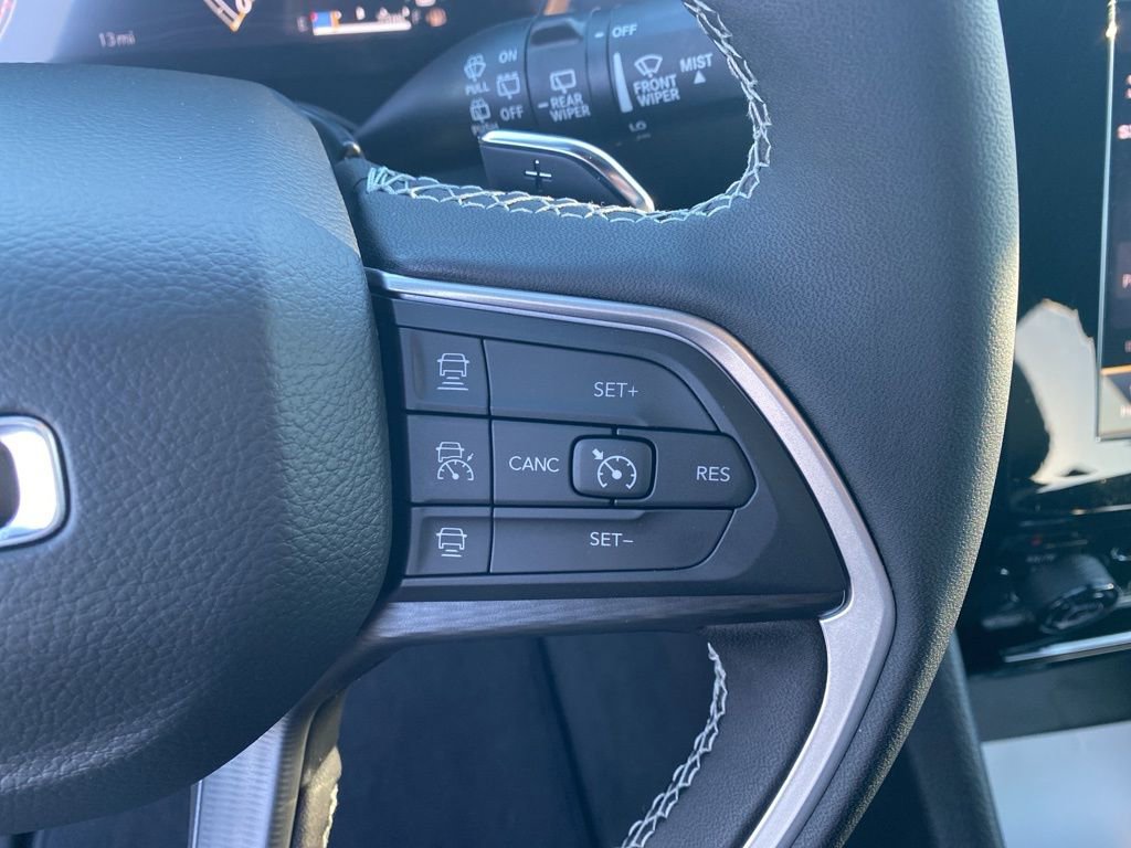 New 2025 Jeep Grand Cherokee L Altitude image 18