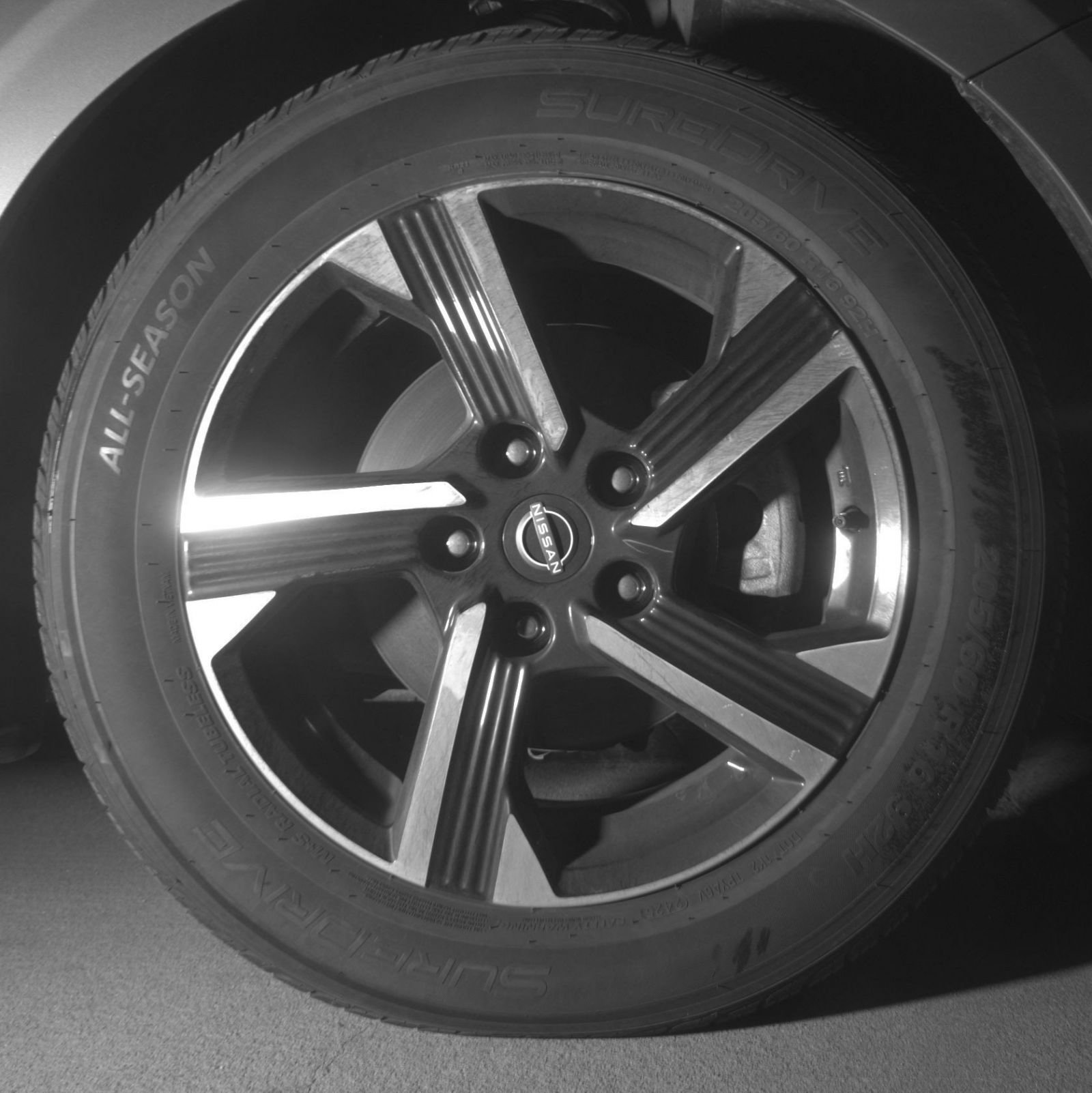 Used 2025 Nissan Sentra SV FWD image 16
