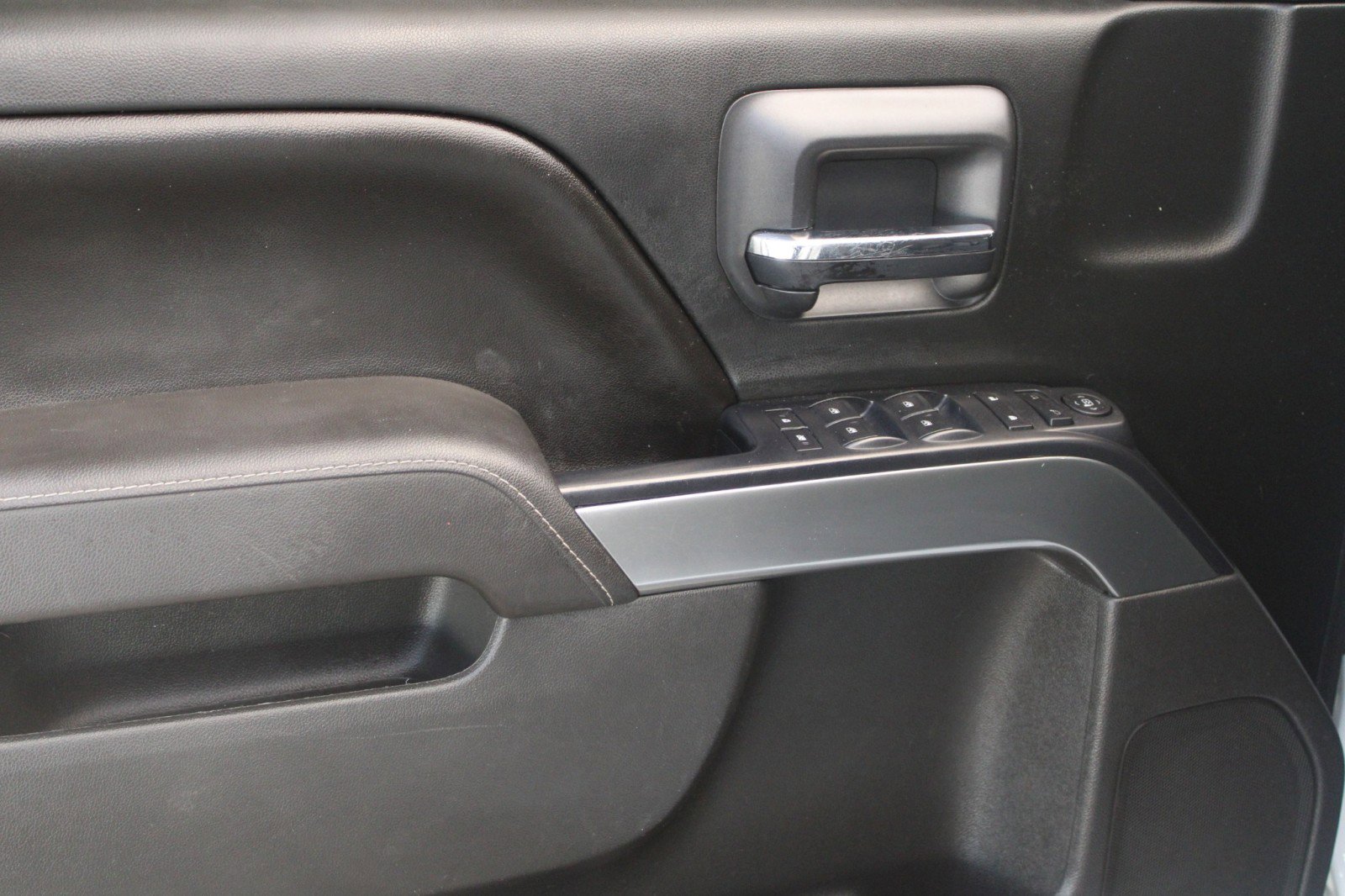 Used 2017 Chevrolet Silverado 1500 LT w/ Texas Edition image 15