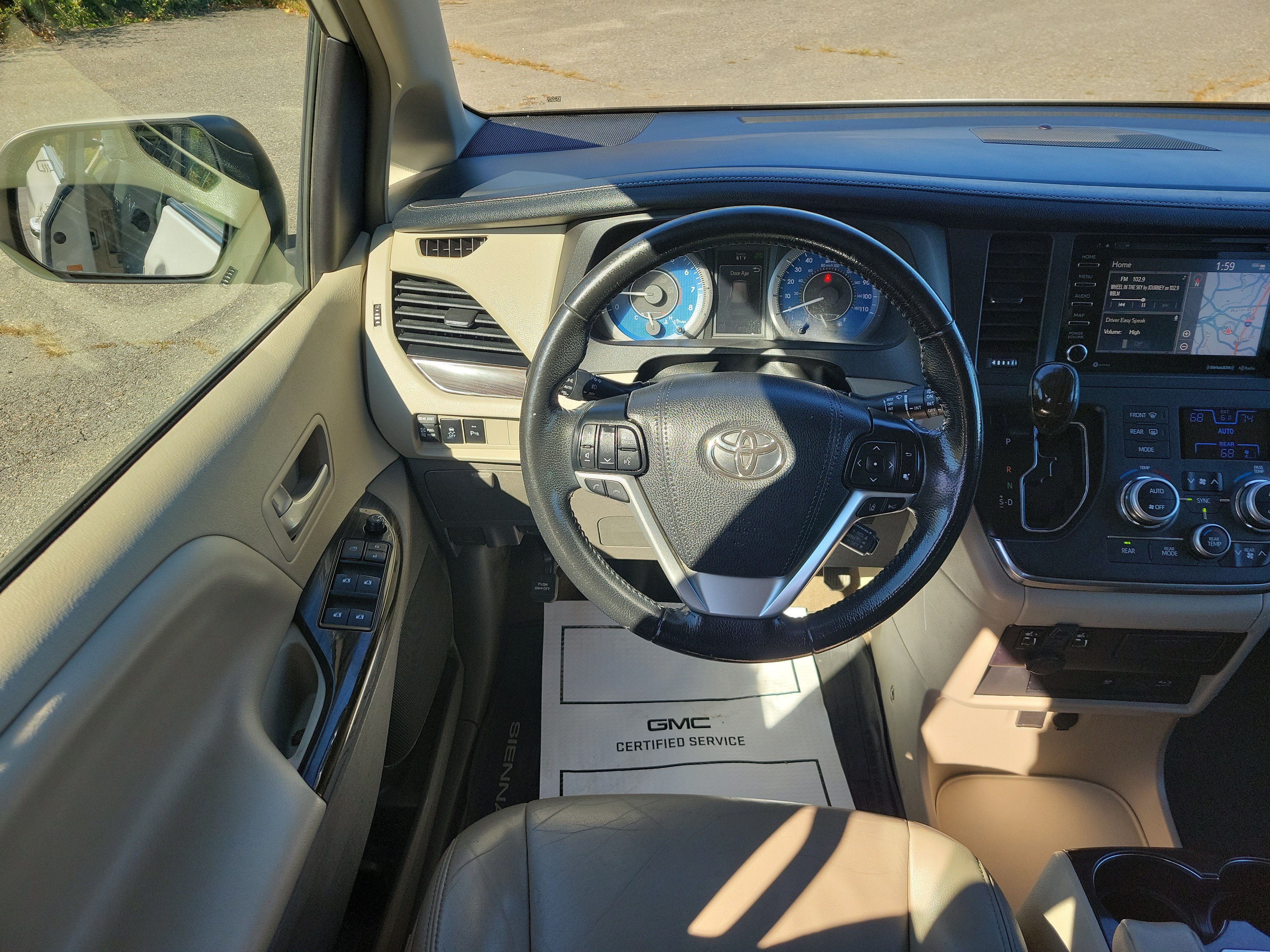 Used 2019 Toyota Sienna XLE Premium w/ Carpet Mat Package AWD/4WD image 19