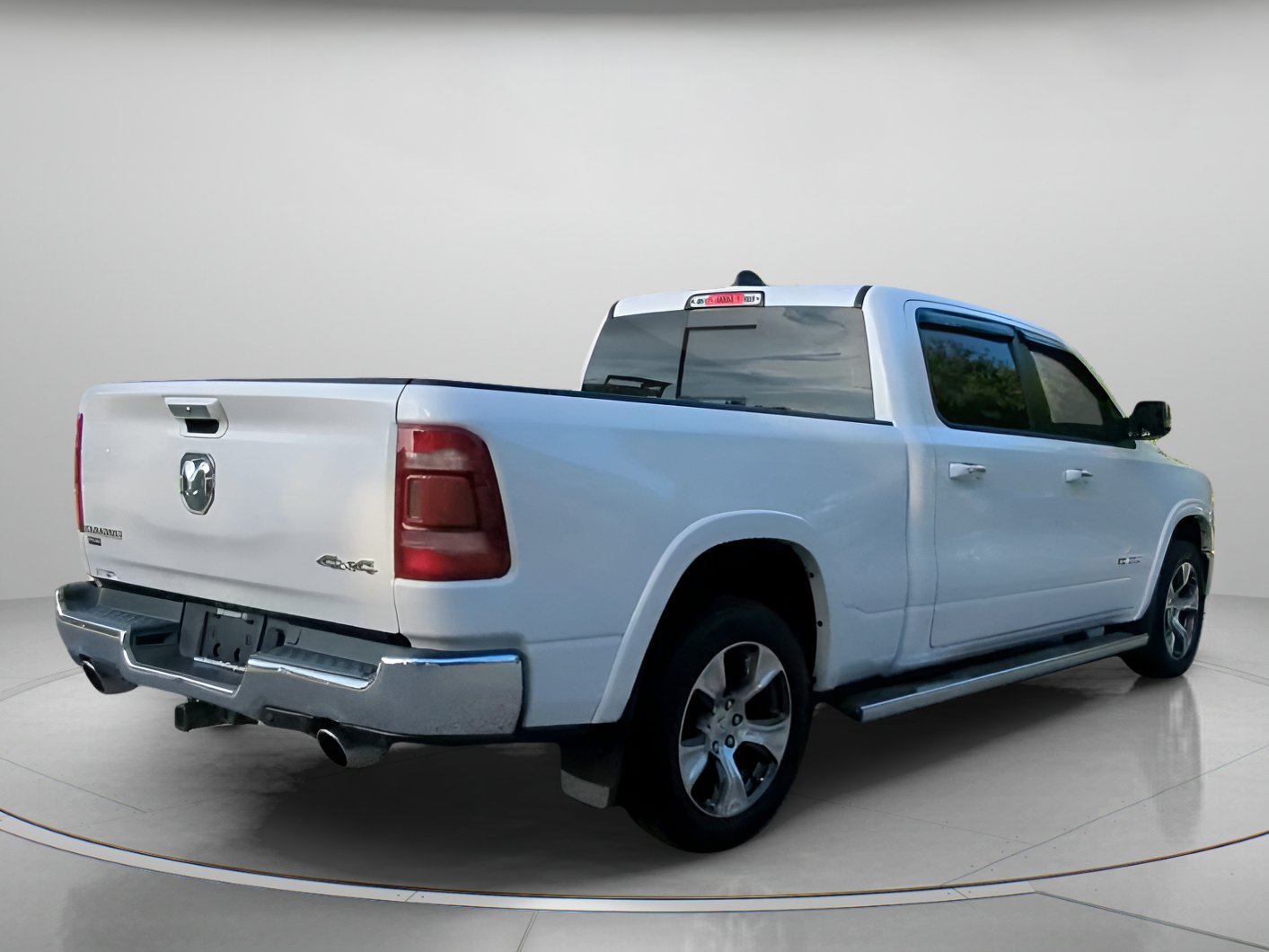 Used 2019 RAM 1500 Laramie AWD/4WD image 28