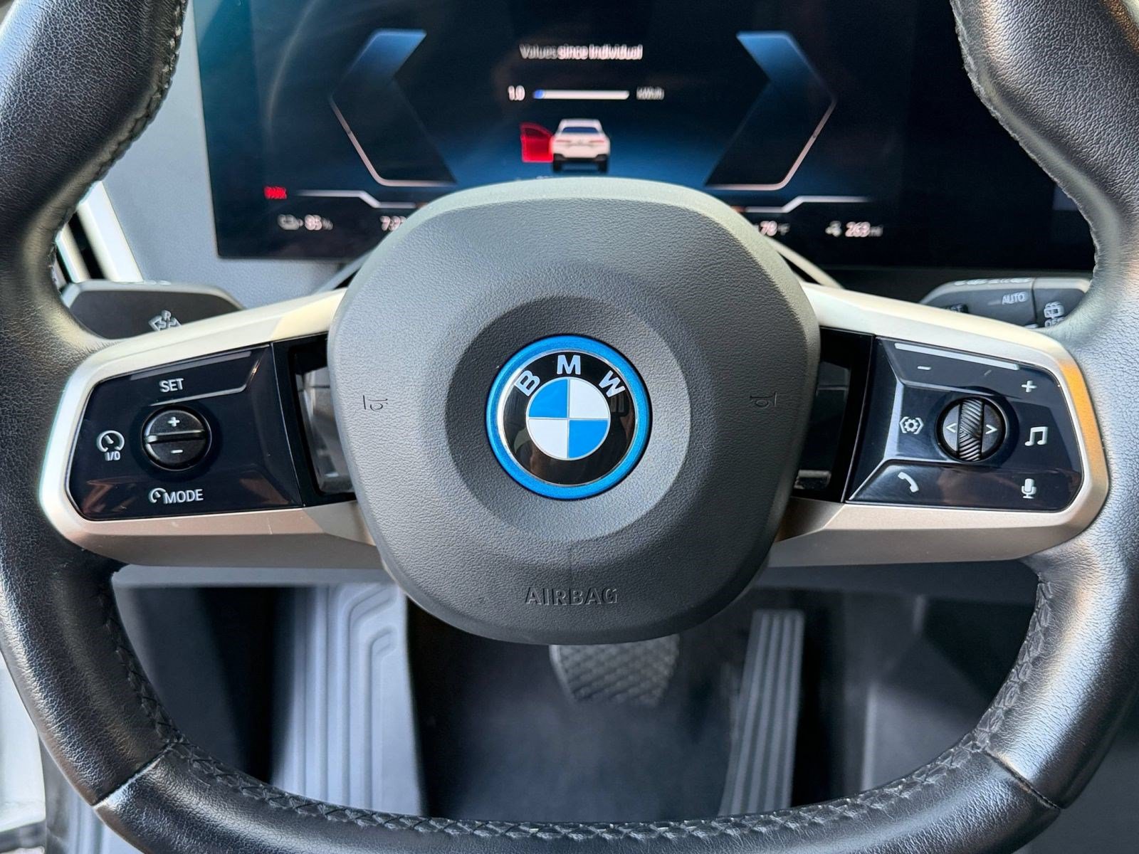 Certified 2022 BMW iX xDrive50 w/ Convenience Package AWD/4WD image 11