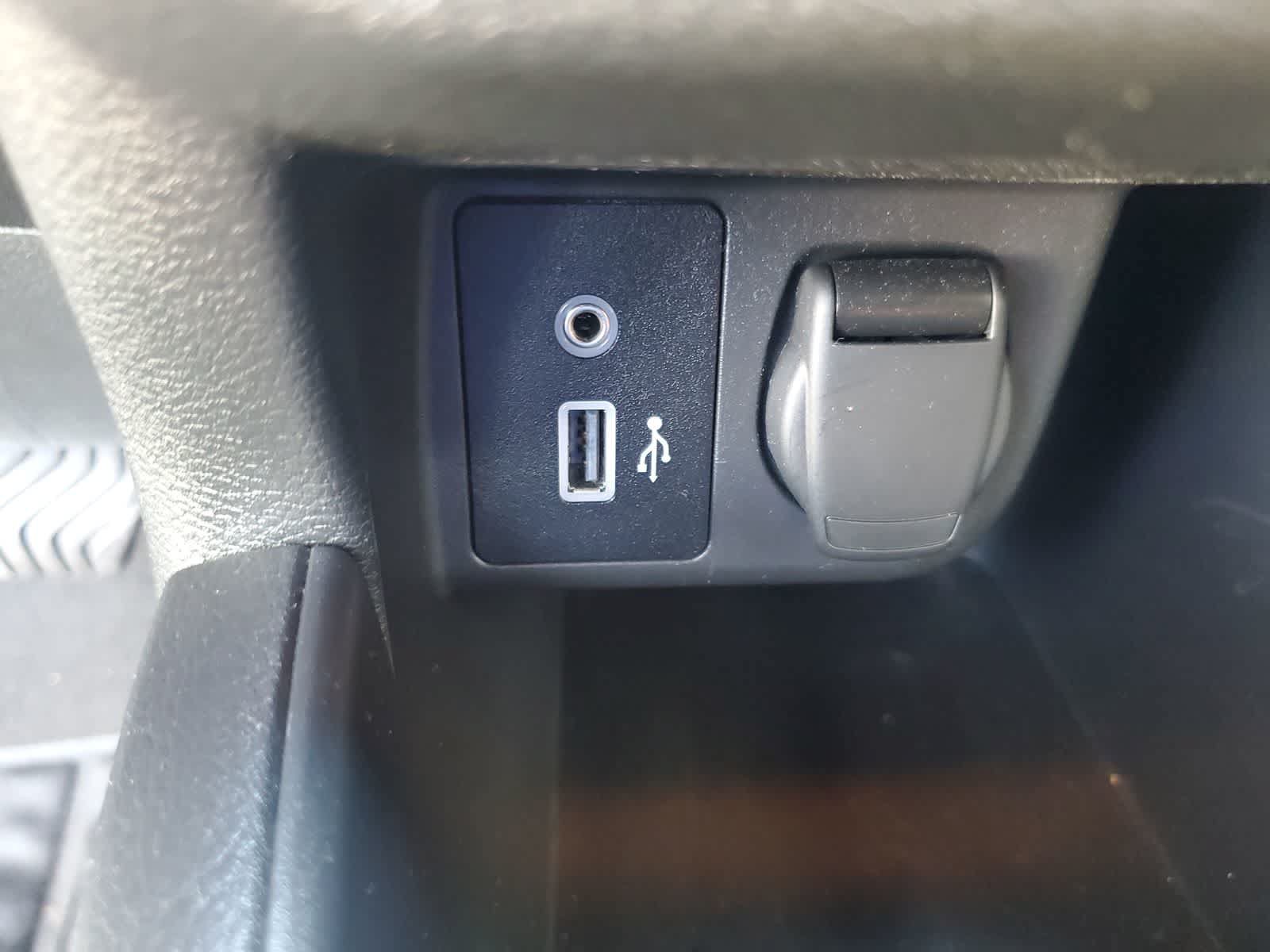 Used 2025 Nissan Versa S FWD image 21