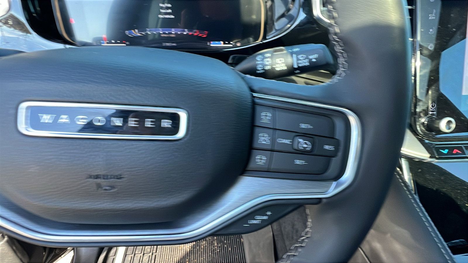 Used 2023 Jeep Wagoneer Series II image 30