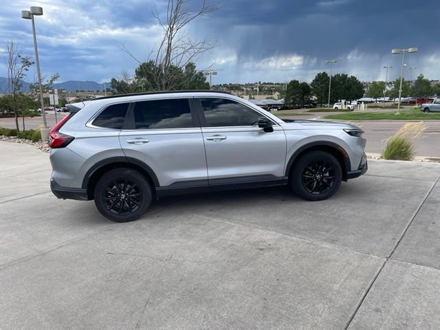 Used 2025 Honda CR-V Sport image 11