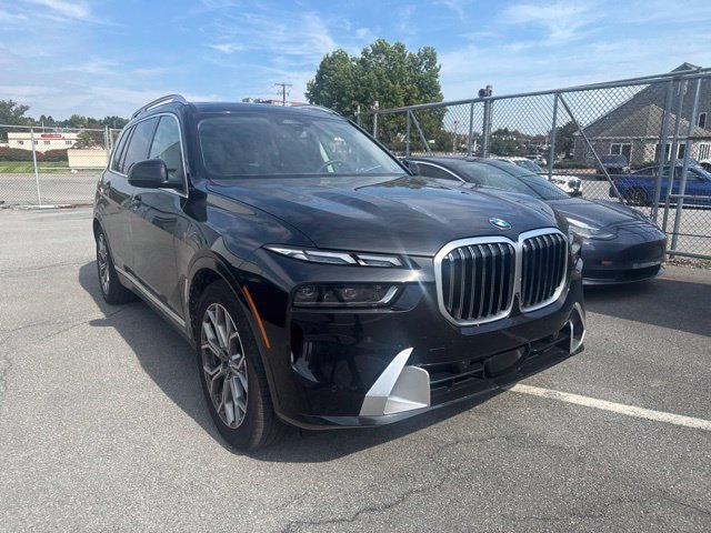 Used 2026 BMW X7 xDrive40i w/ Premium Package AWD/4WD image 7