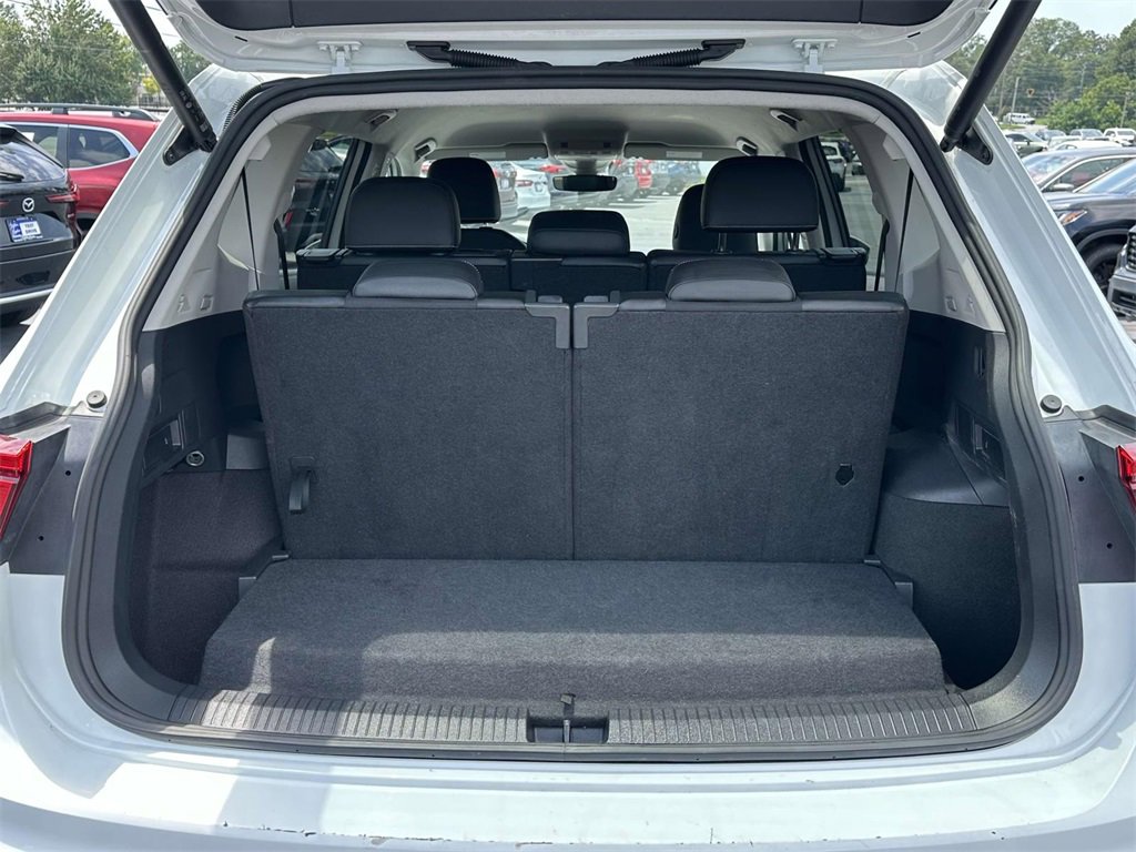 Used 2024 Volkswagen Tiguan SE image 8