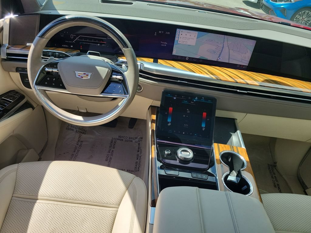 Used 2025 Cadillac Escalade ESV Sport Platinum w/ LPO, Floor Liner Package AWD/4WD image 28