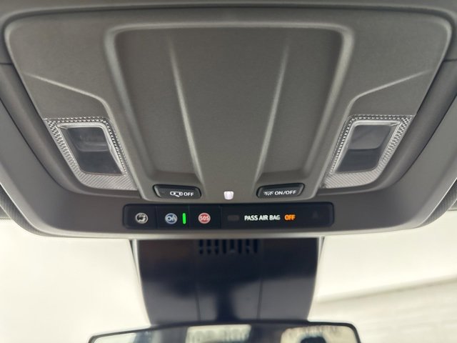 Used 2025 Chevrolet Silverado 1500 LT image 23