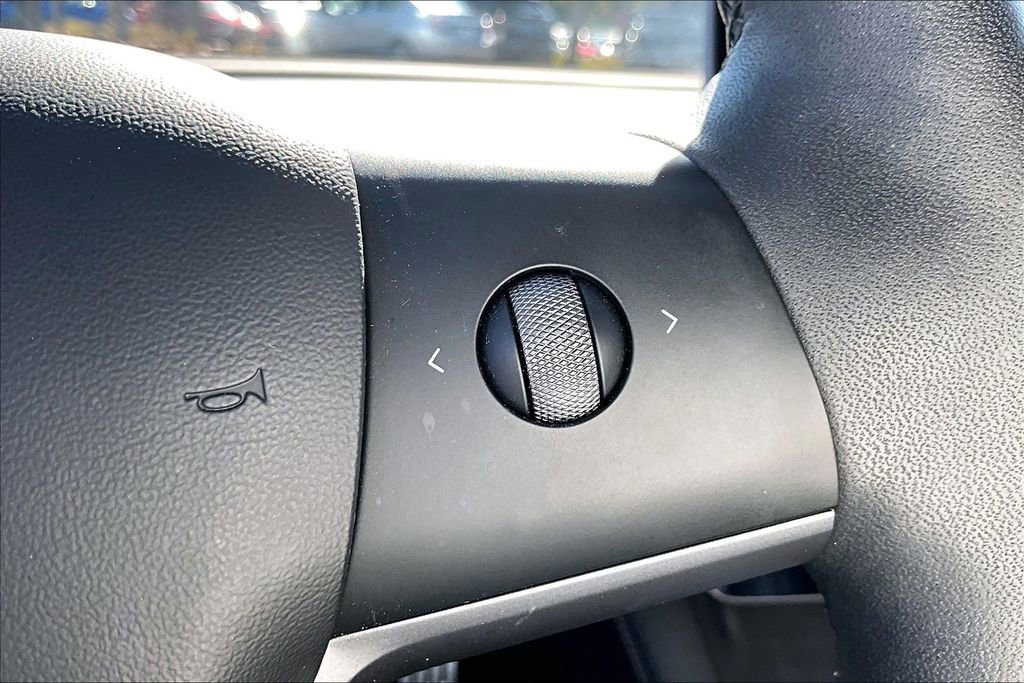 Used 2021 Tesla Model 3 Performance image 11