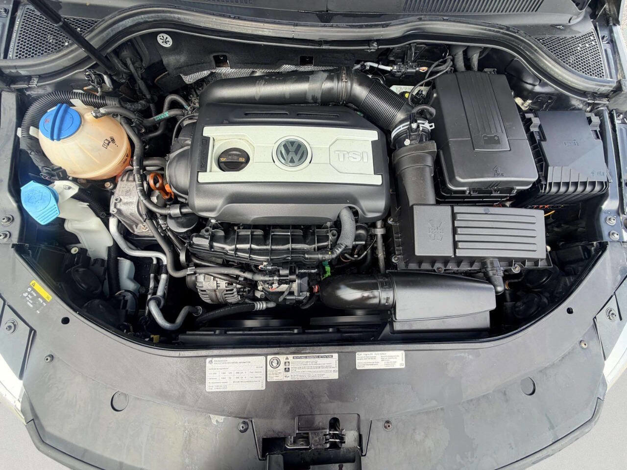 Used 2012 Volkswagen CC R-Line FWD image 11