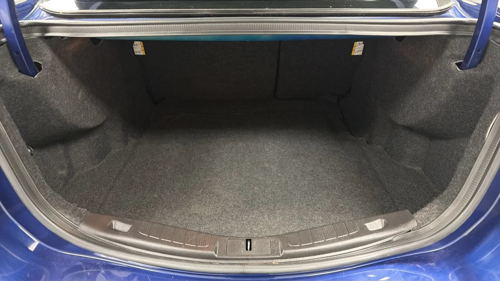 Used 2016 Ford Fusion SE FWD image 18