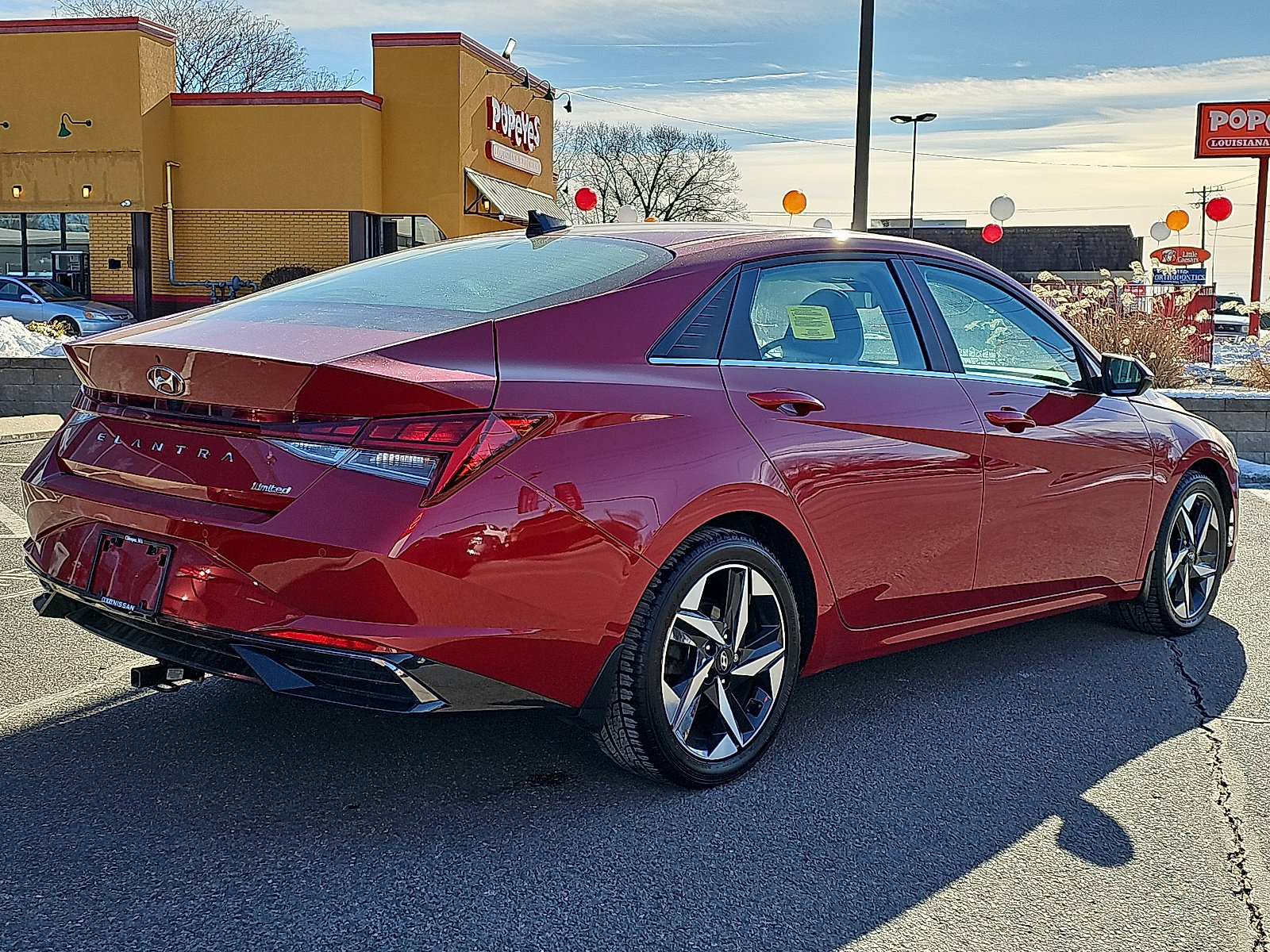 Used 2022 Hyundai Elantra Limited image 6