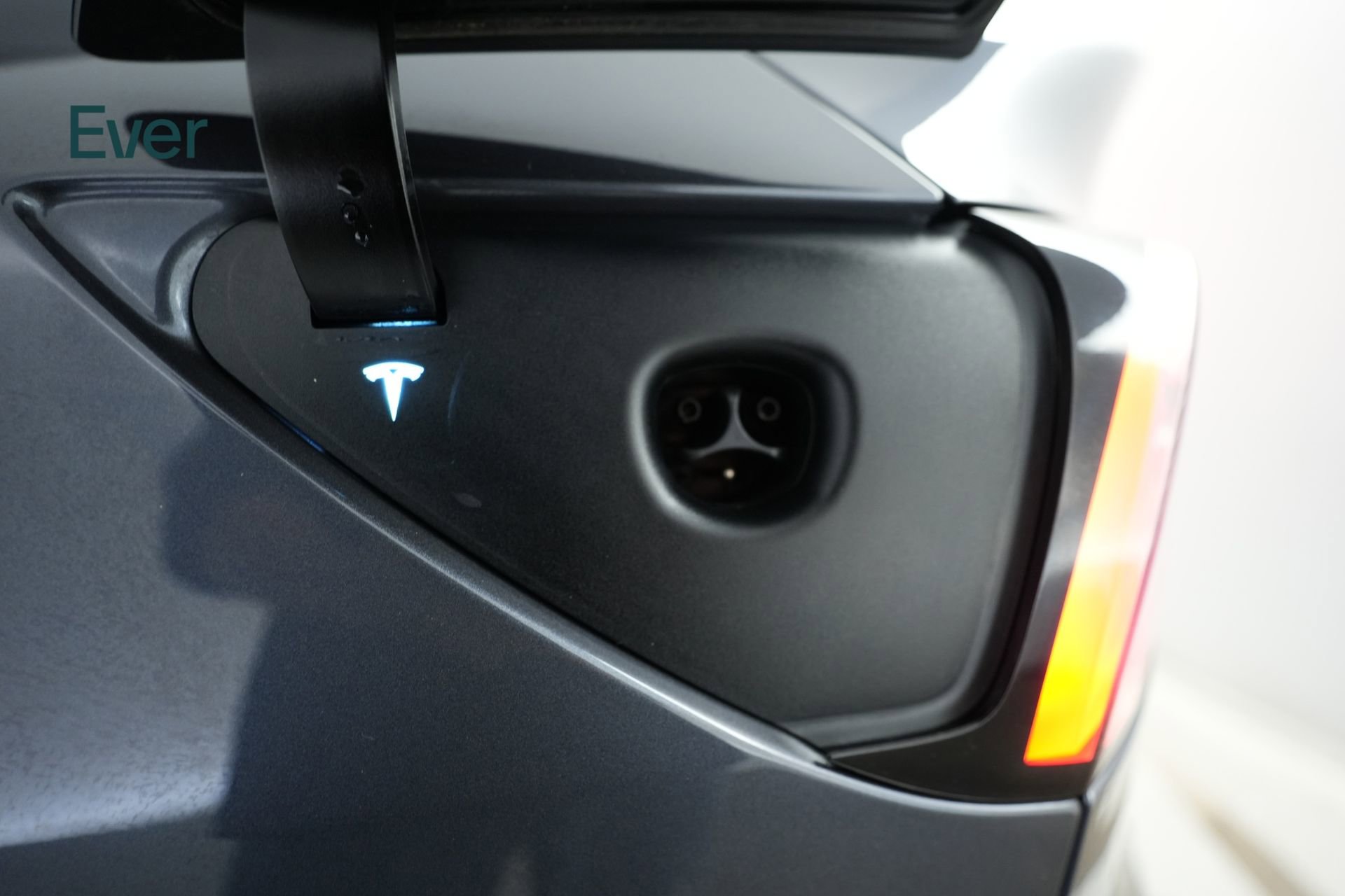 Used 2023 Tesla Model Y 2WD image 10