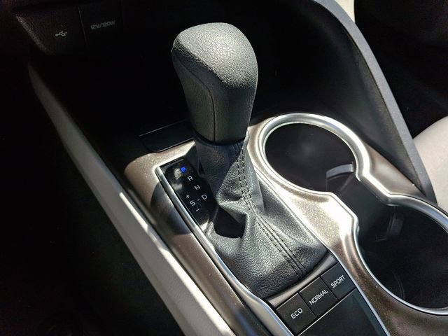 Used 2022 Toyota Camry LE FWD image 14