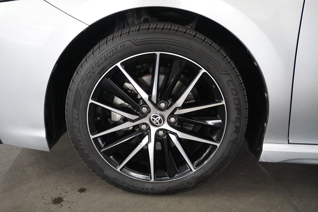 Certified 2023 Toyota Camry SE w/ Convenience Package image 24