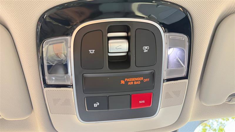 Used 2025 Hyundai Tucson Limited FWD image 39