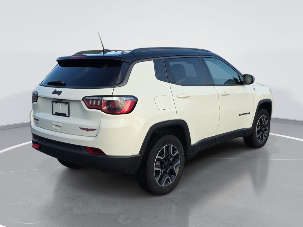 Used 2019 Jeep Compass Trailhawk AWD/4WD image 3